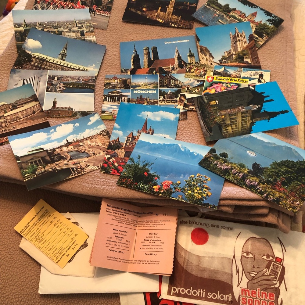 Vintage Lot of 16 Europe Vibrant Postcards - Brand New
